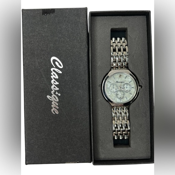 Classique Australia Unisex Watch New In Box Silver Tone 3 Auxiliary Sub Dials - Picture 4 of 10